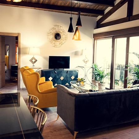 Apartamentos En El Valle Del Jerte Flores Para Angela Cabezuela Del Valle Extérieur photo