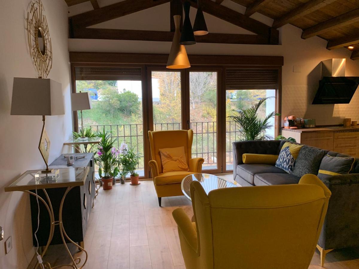Apartamentos En El Valle Del Jerte Flores Para Angela Cabezuela Del Valle Extérieur photo