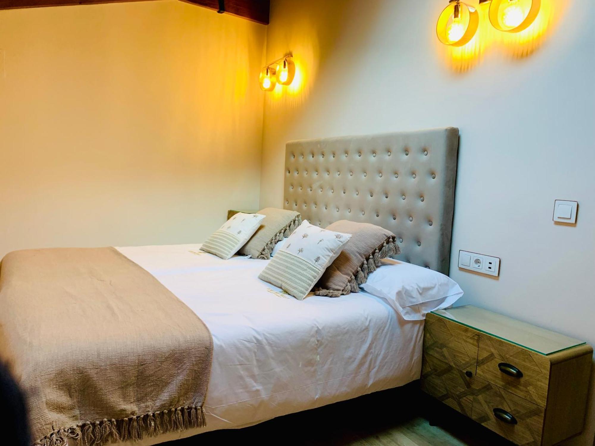Apartamentos En El Valle Del Jerte Flores Para Angela Cabezuela Del Valle Extérieur photo