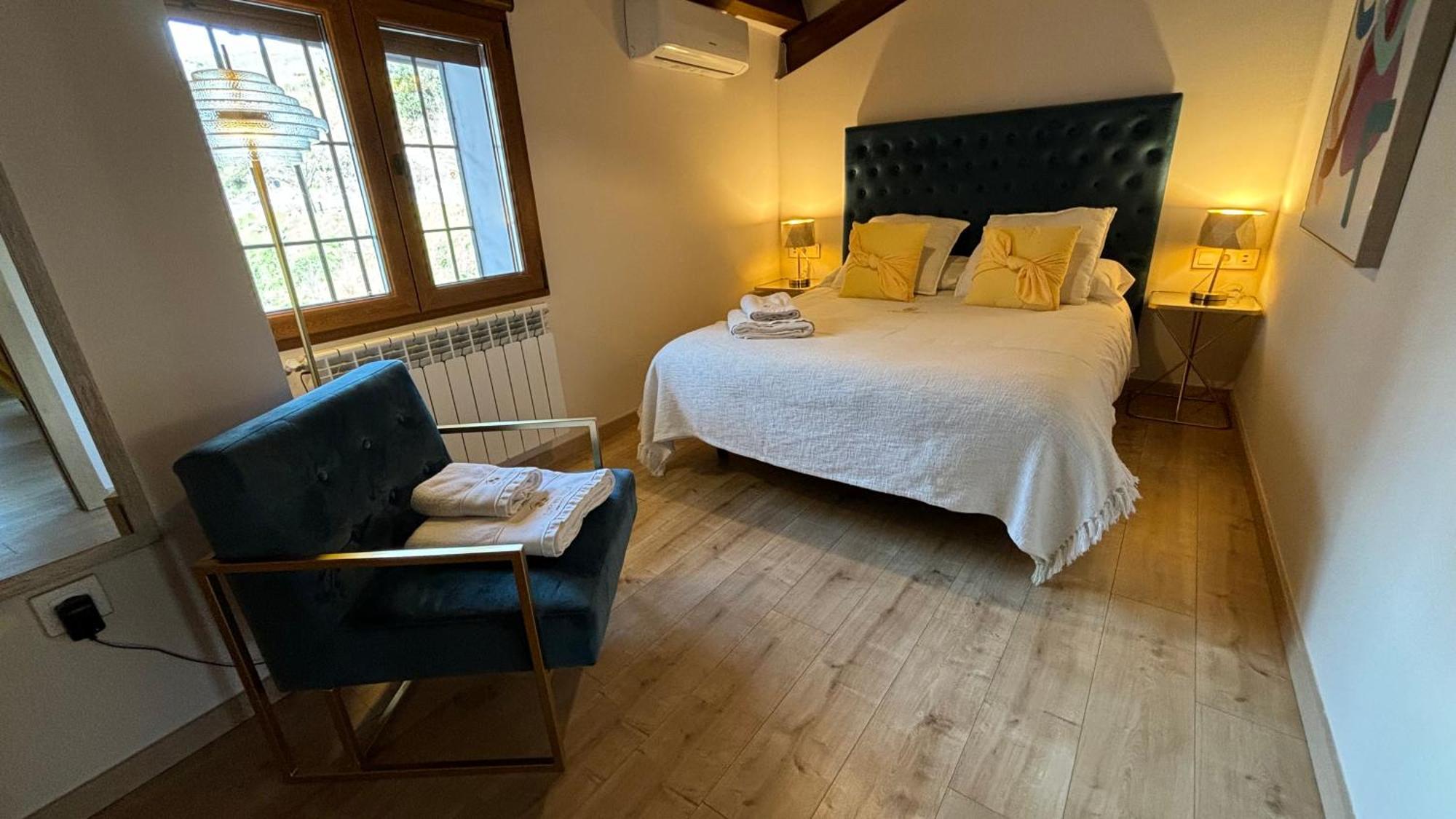 Apartamentos En El Valle Del Jerte Flores Para Angela Cabezuela Del Valle Extérieur photo